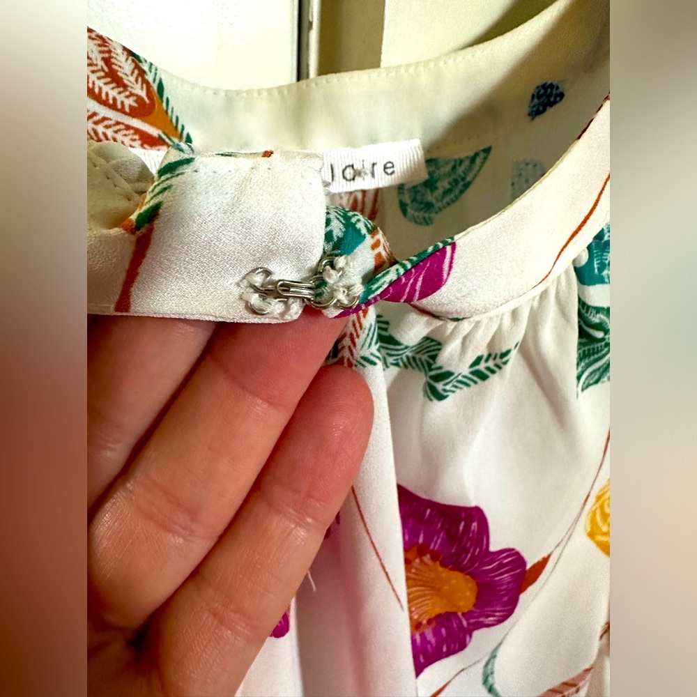 BOGO Colorful Sleeveless Blouse With Hook and Eye Closure - Picture 4 of 7